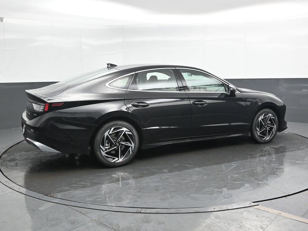 New 2026 Hyundai Sonata SEL AWD/4WD image 2