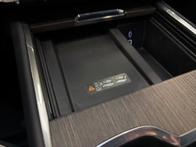 Used 2025 GMC Acadia Denali w/ LPO, Cargo Package image 30