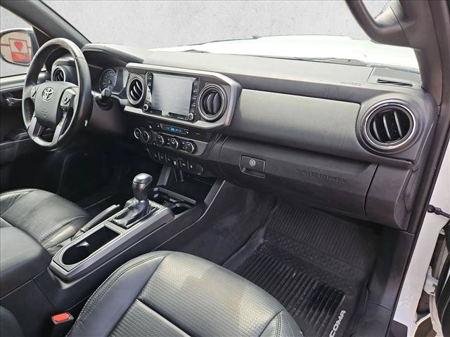Used 2020 Toyota Tacoma TRD Sport w/ TRD Premium Sport Package AWD/4WD image 23
