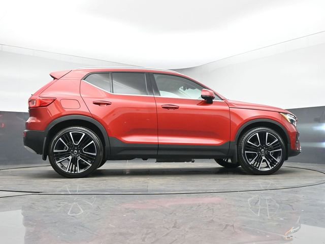 Used 2023 Volvo XC40 B5 Ultimate w/ Climate Package image 44