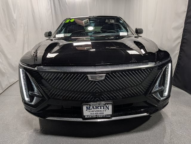 Certified 2024 Cadillac Lyriq Luxury AWD/4WD image 7