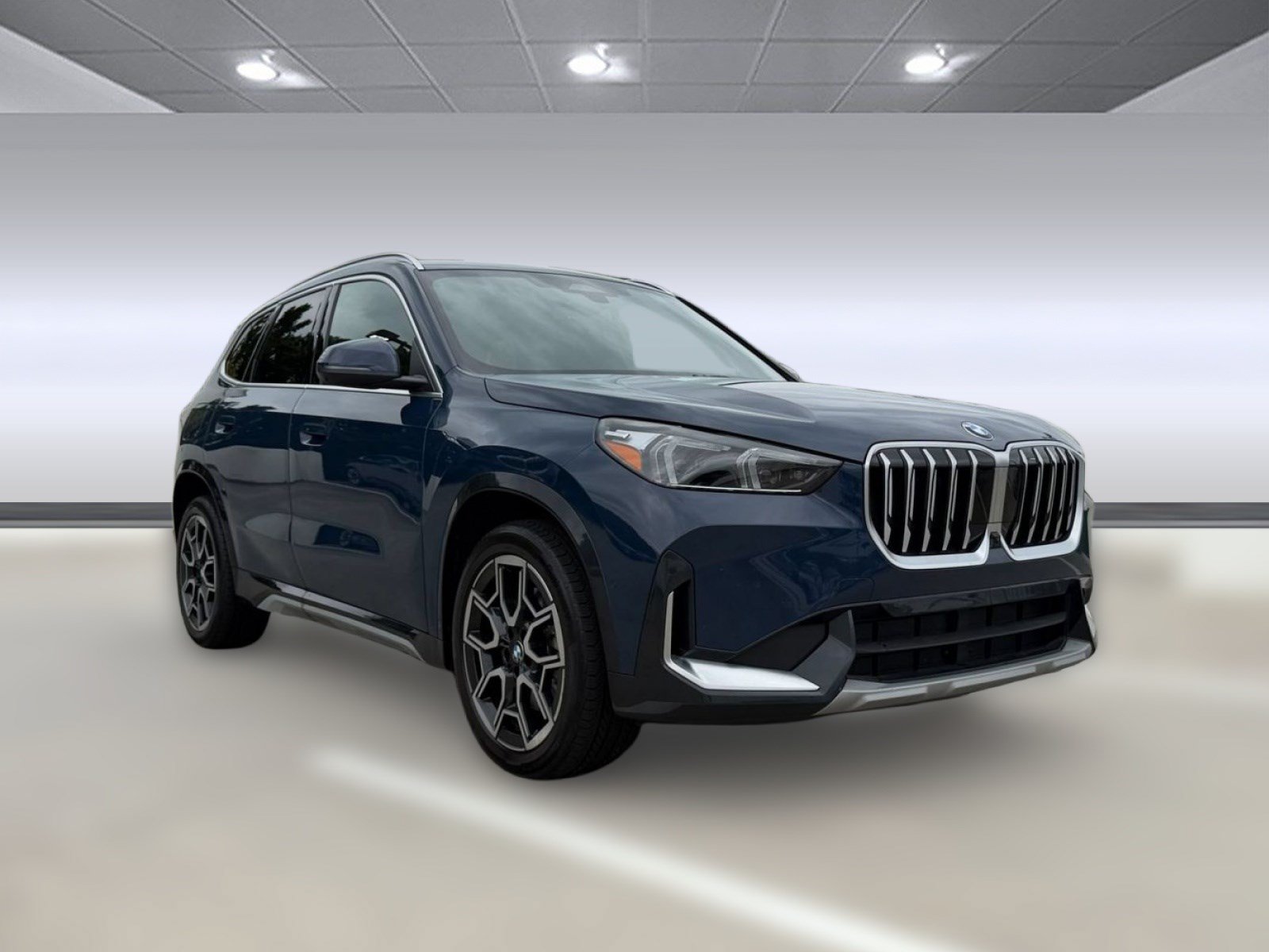 Used 2026 BMW X1 xDrive28i AWD/4WD image 6