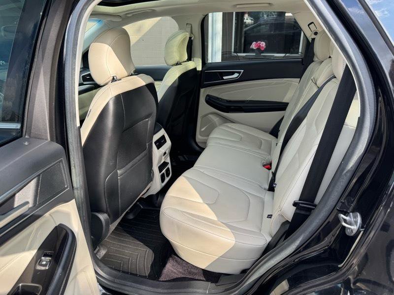 Used 2017 Ford Edge Titanium w/ Equipment Group 301A FWD image 14