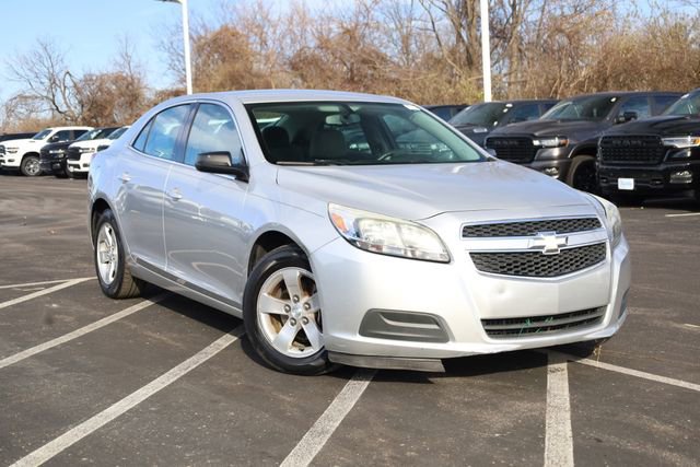 Used 2013 Chevrolet Malibu LS video 2