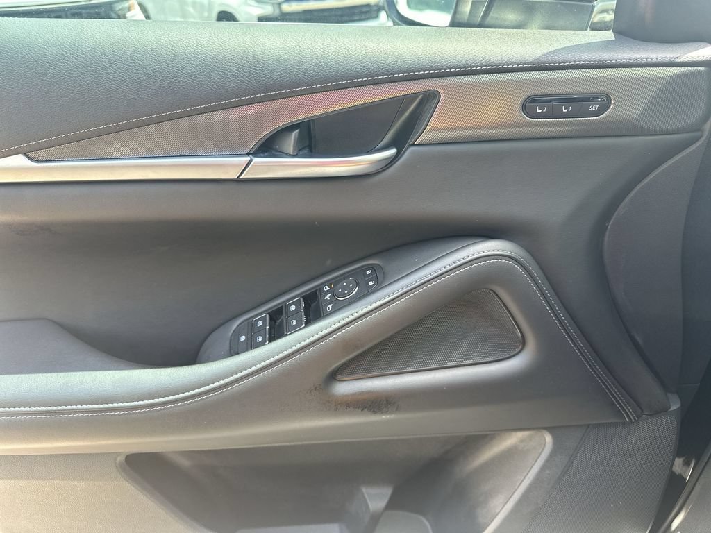 Used 2023 INFINITI QX60 Luxe w/ Cargo Package FWD image 30