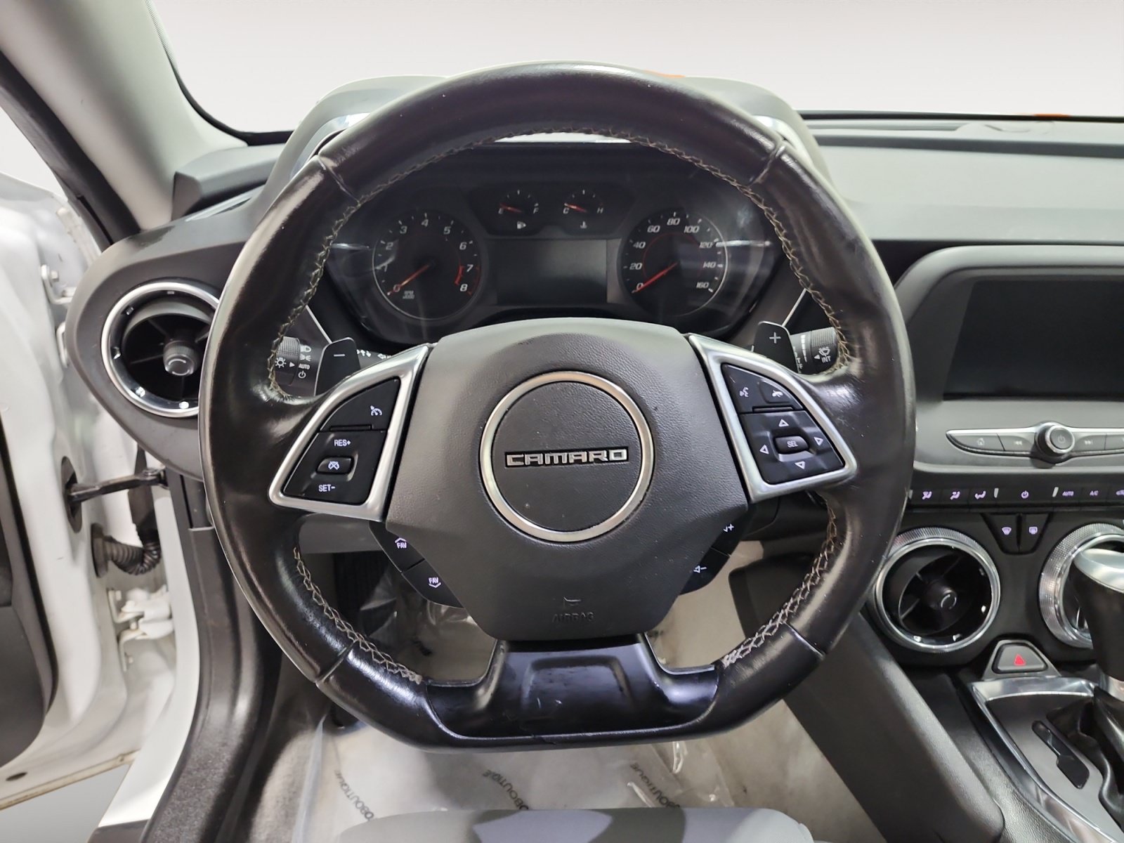 Used 2020 Chevrolet Camaro LT RWD image 12