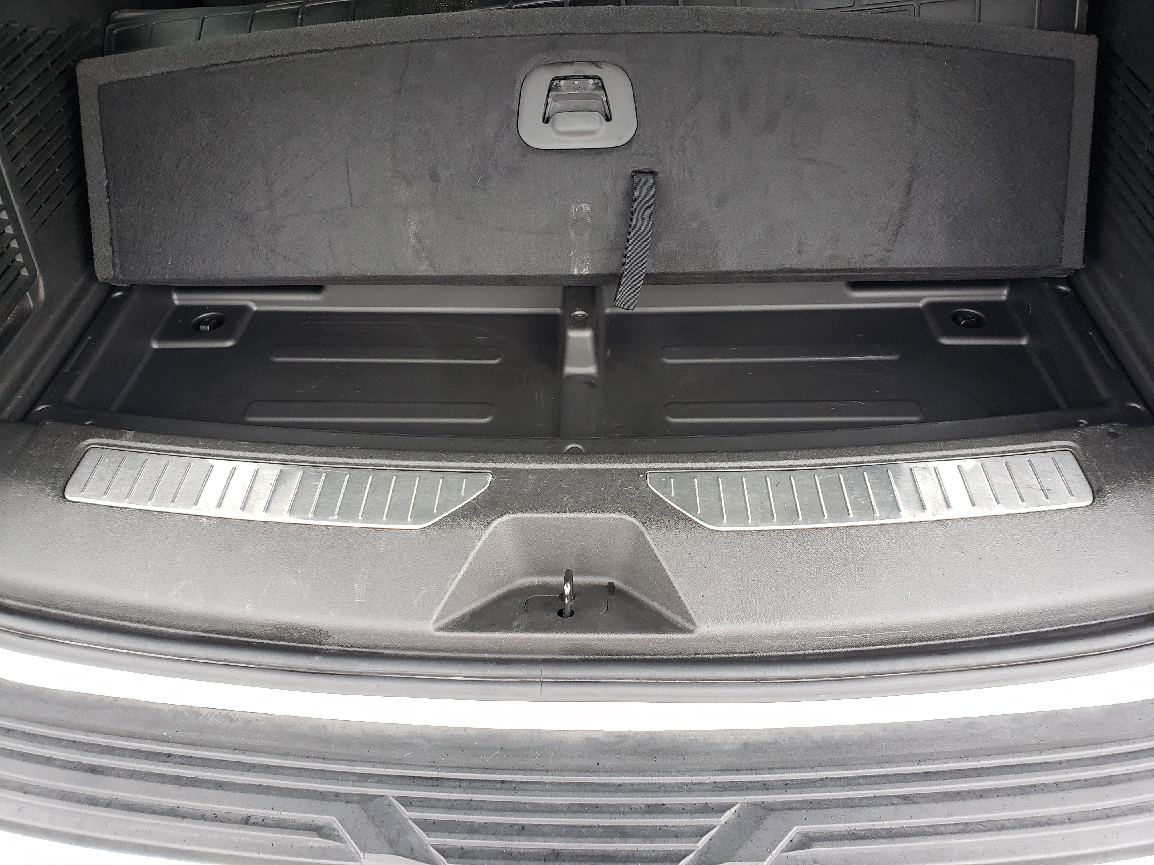 Used 2022 Chevrolet Suburban Z71 w/ Luxury Package image 11