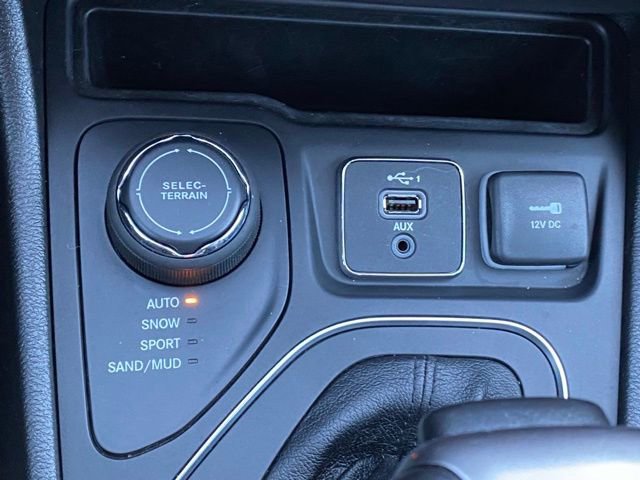 Used 2022 Jeep Cherokee Latitude Lux image 21