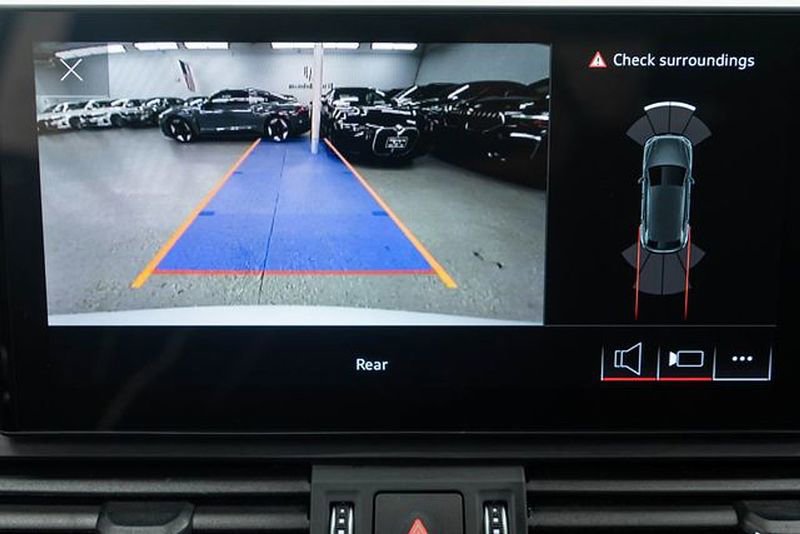 Used 2025 Audi Q5 e Premium image 23