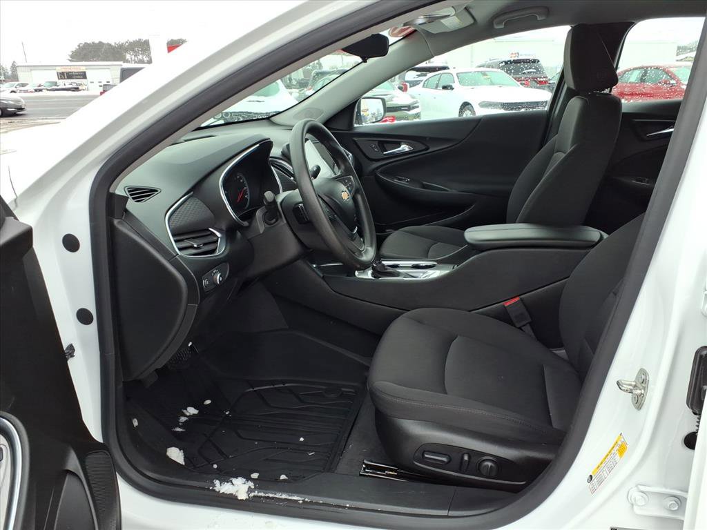 Used 2019 Chevrolet Malibu LT w/ Driver Confidence Package image 10