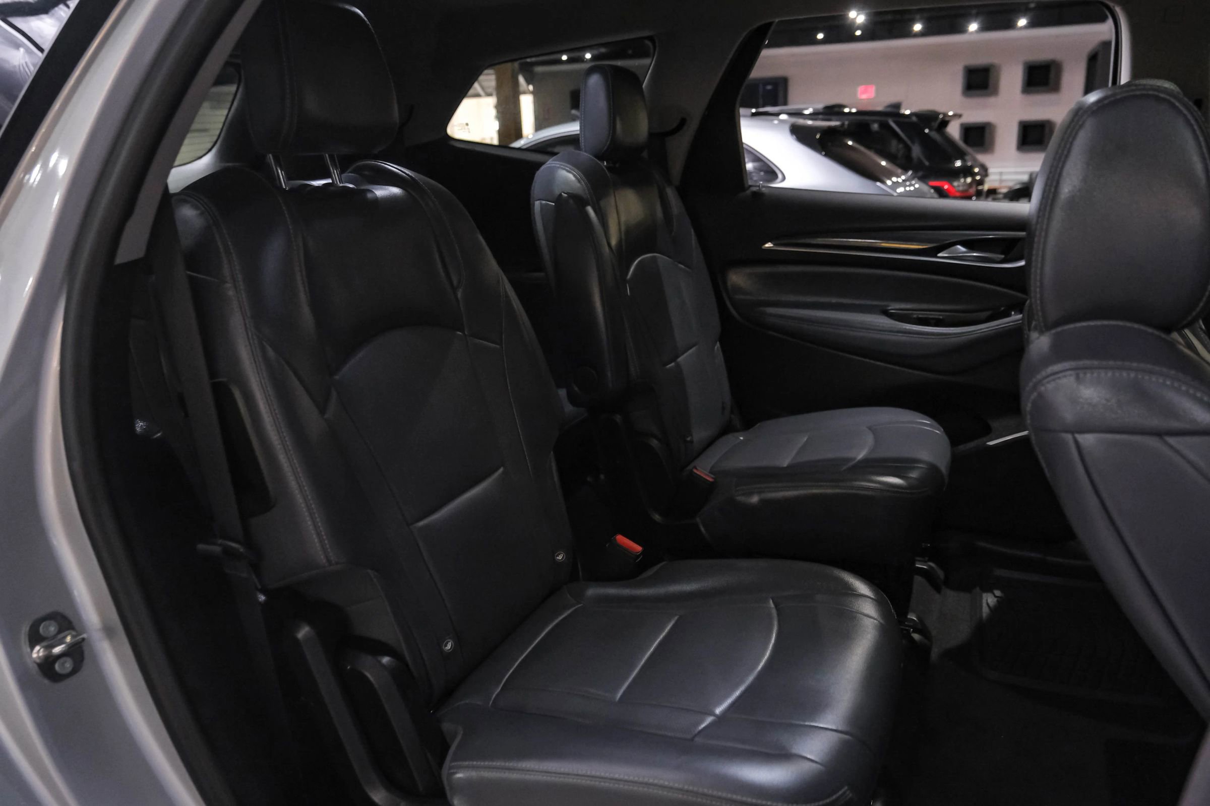 Used 2018 Buick Enclave Premium w/ Experience Buick Package image 33