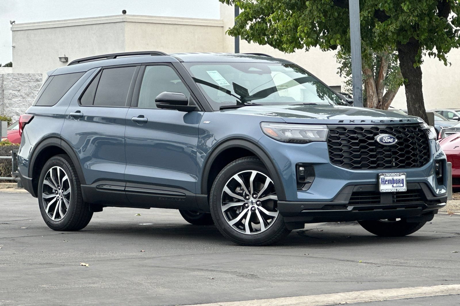 New 2026 Ford Explorer ST-Line w/ Premium Package RWD image 2