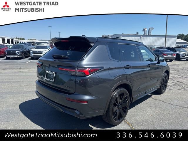 New 2026 Mitsubishi Outlander SEL Black Edition FWD image 4