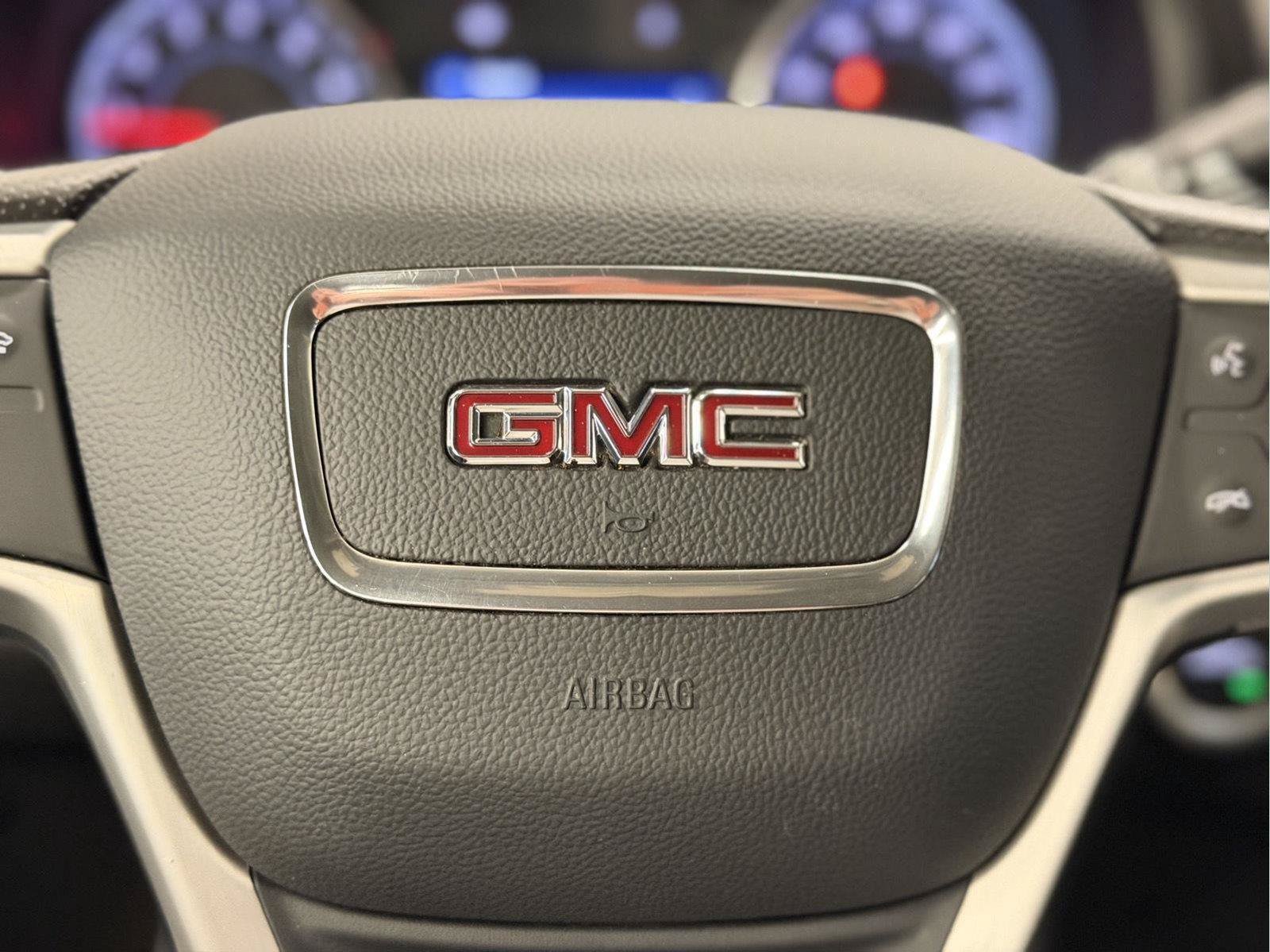 Used 2022 GMC Terrain SLE w/ Driver Convenience Package AWD/4WD image 16