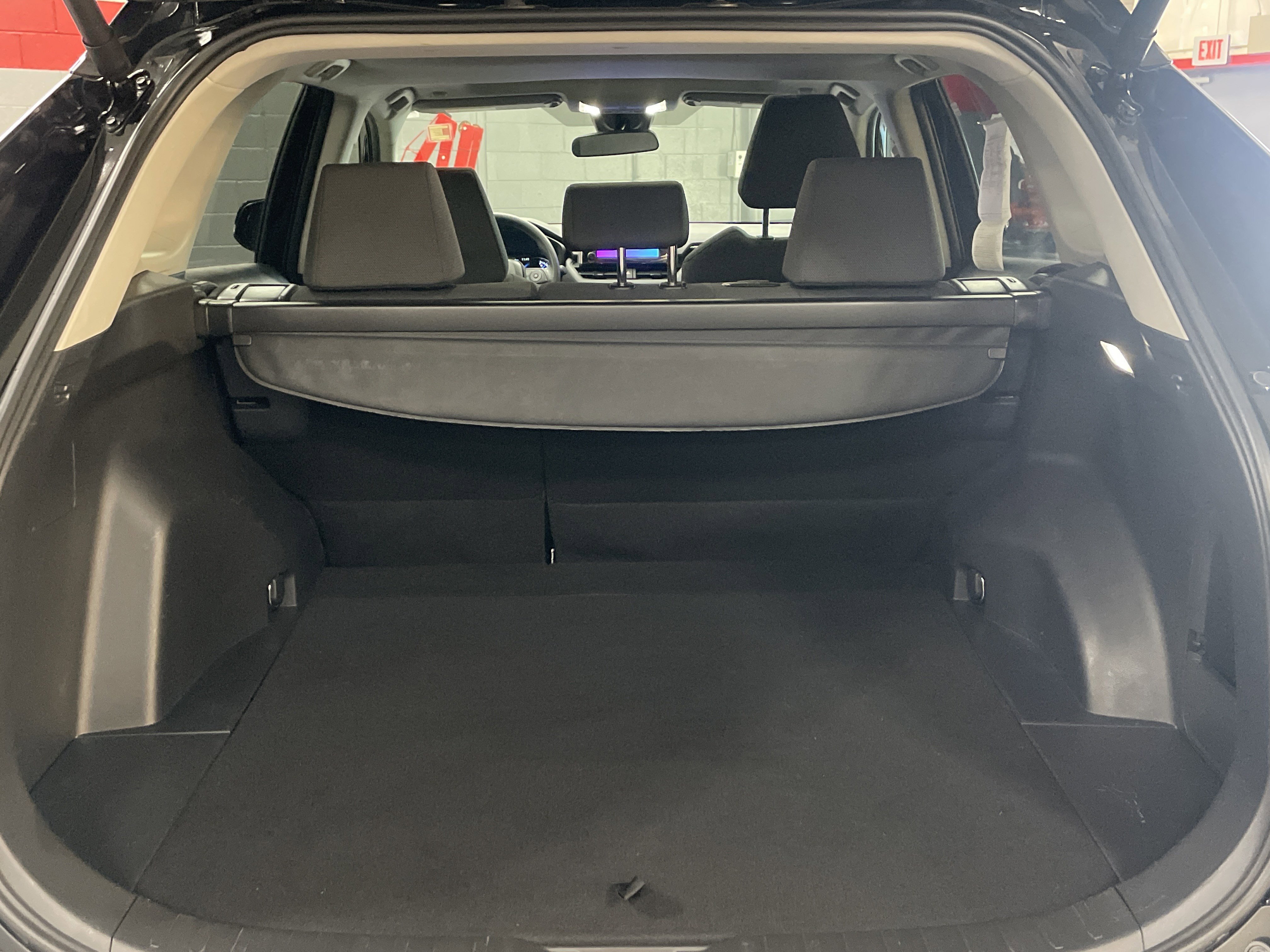 Used 2025 Toyota RAV4 XLE w/ Convenience Package AWD/4WD image 34