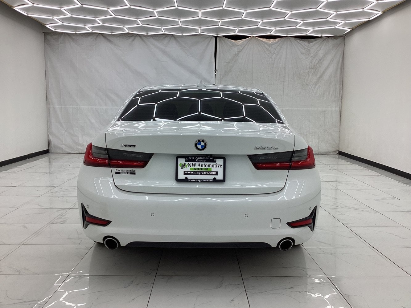 Used 2021 BMW 330e xDrive w/ Convenience Package AWD/4WD image 10