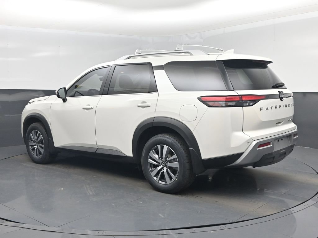 Used 2024 Nissan Pathfinder SL image 4