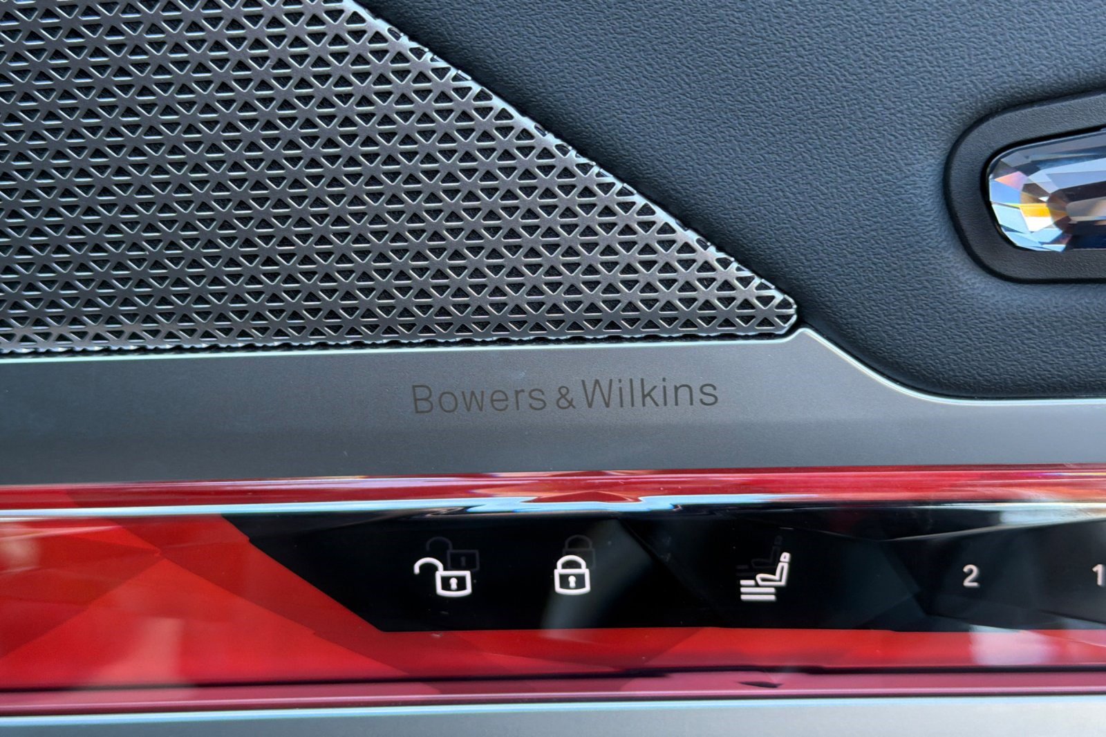 Certified 2023 BMW 740i image 22