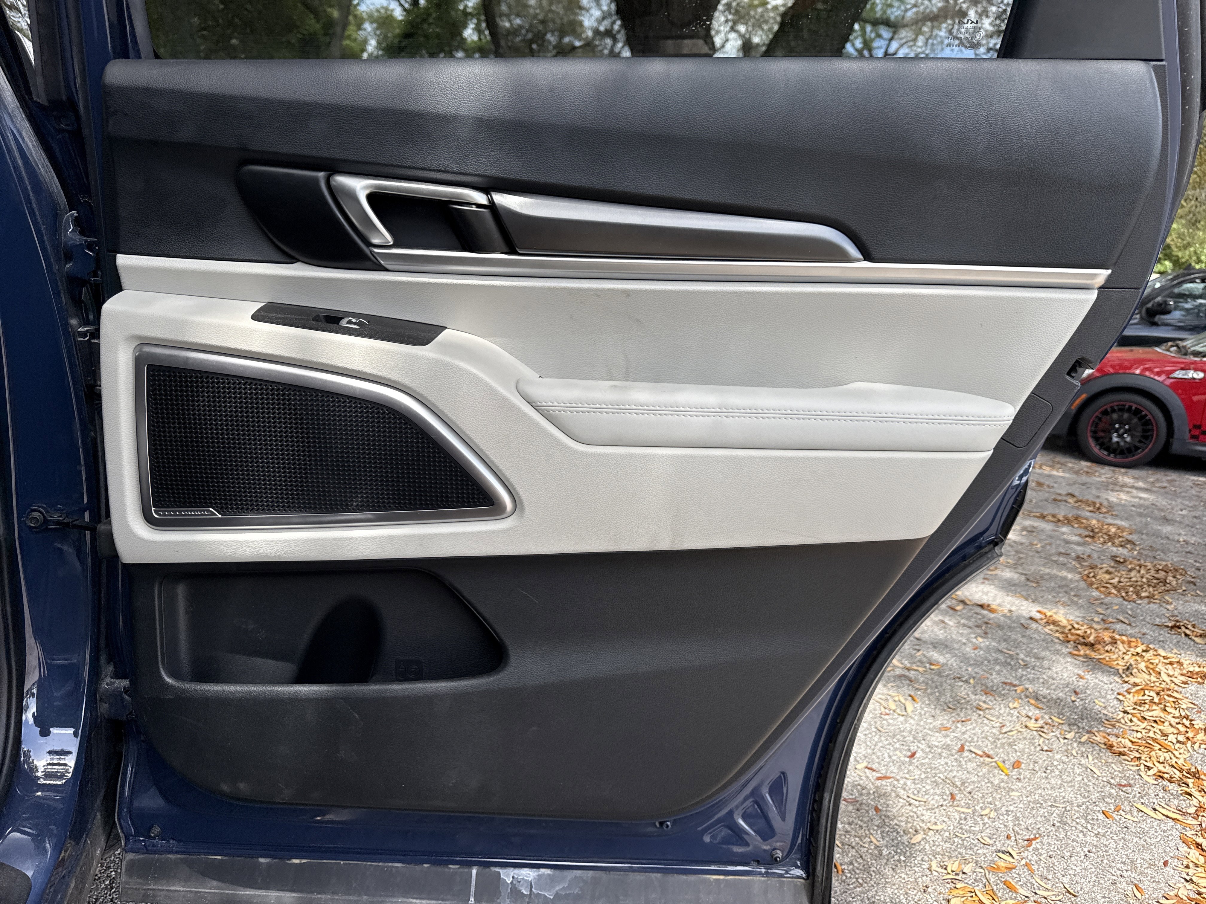 Used 2025 Kia Telluride S image 37