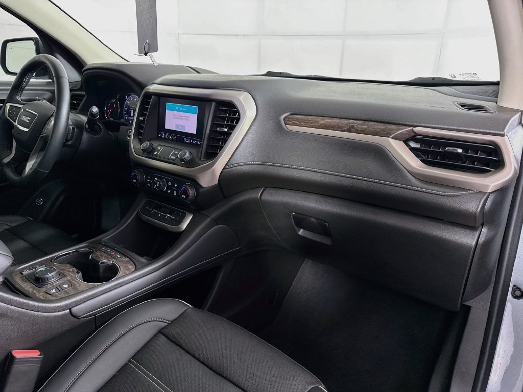 Used 2023 GMC Acadia Denali w/ Denali Ultimate Package FWD image 38