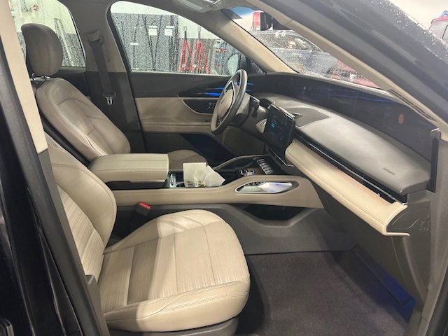Used 2024 Lincoln Nautilus Reserve AWD/4WD image 19