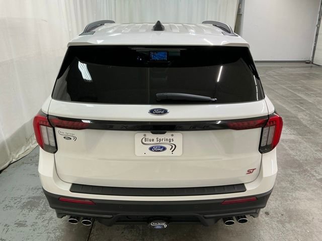Used 2025 Ford Explorer ST w/ Sun And Sound Package image 4