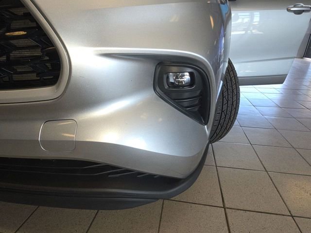 Used 2022 Toyota Highlander XLE image 27