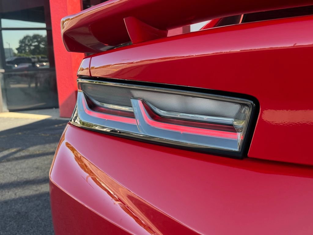 Used 2018 Chevrolet Camaro ZL1 RWD image 18