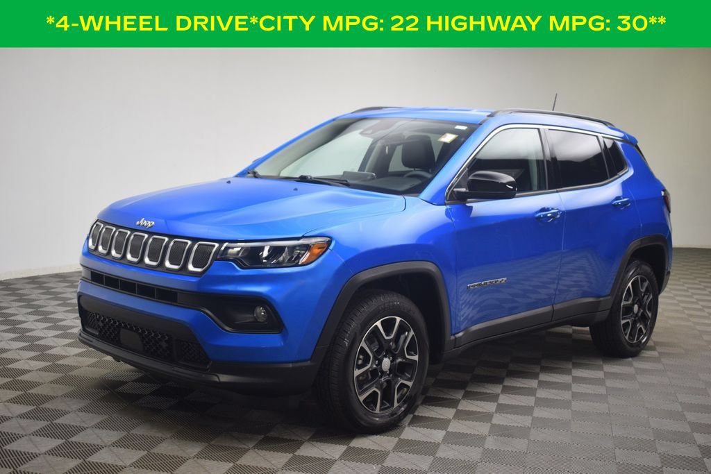 Used 2022 Jeep Compass Latitude AWD/4WD image 3