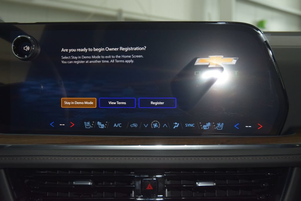 New 2026 Chevrolet Suburban High Country AWD/4WD image 32