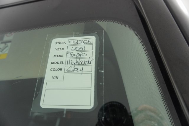 Used 2021 Toyota Highlander XLE image 42