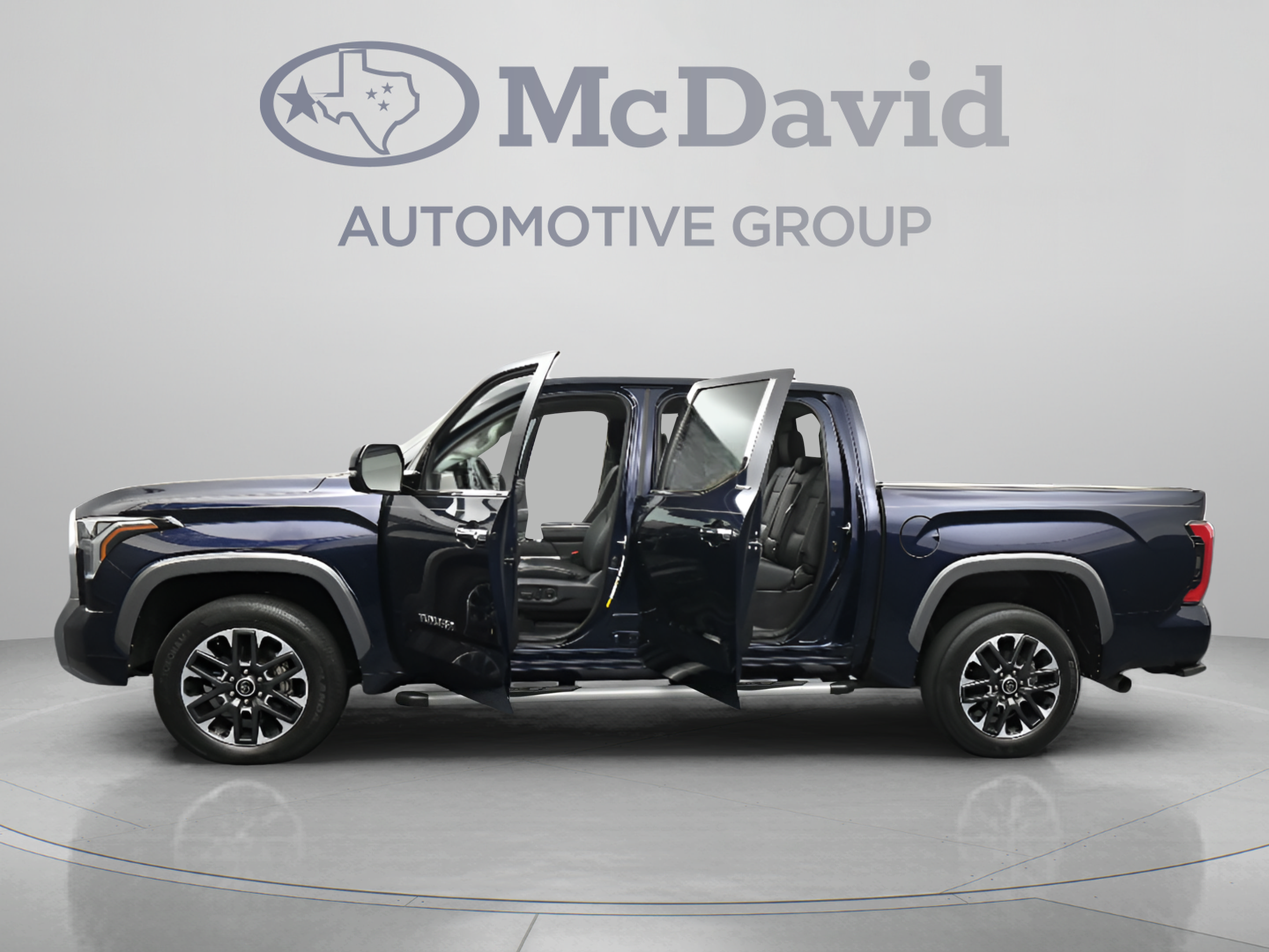 Used 2023 Toyota Tundra Limited AWD/4WD image 41