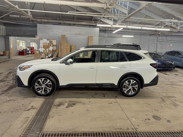 Used 2022 Subaru Outback Limited image 5