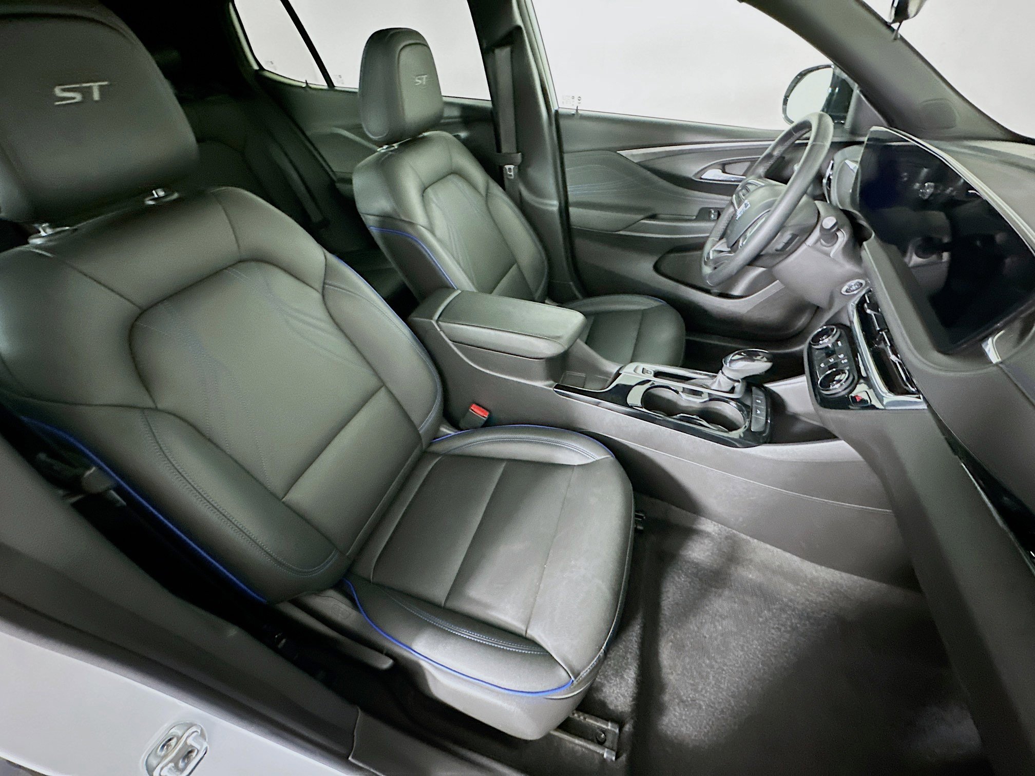 Used 2025 Buick Envista Sport Touring image 28