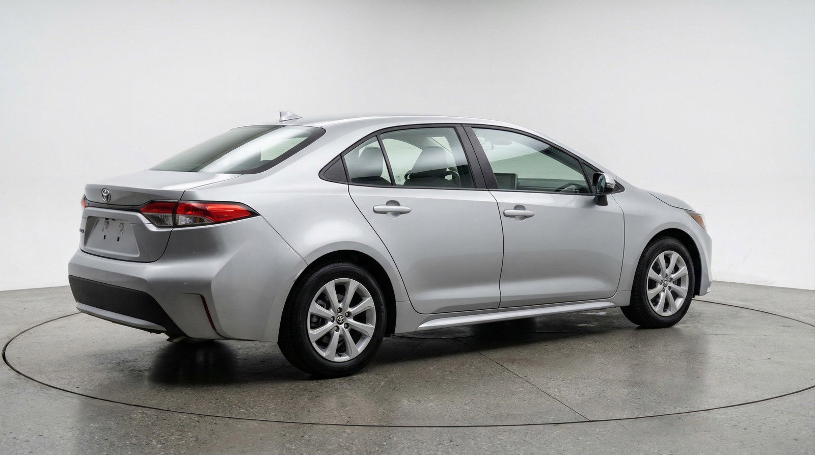 Used 2025 Toyota Corolla LE FWD image 9