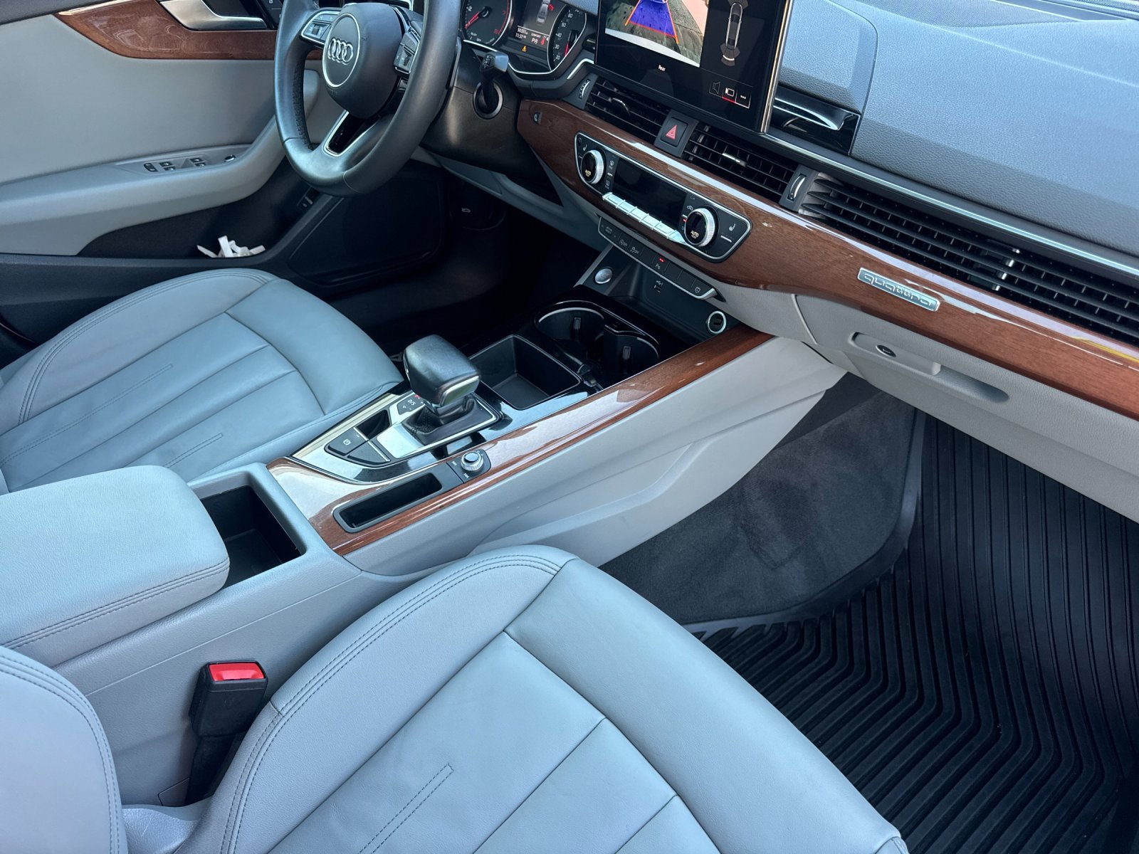 Used 2022 Audi A4 2.0T Premium w/ Convenience Package image 15