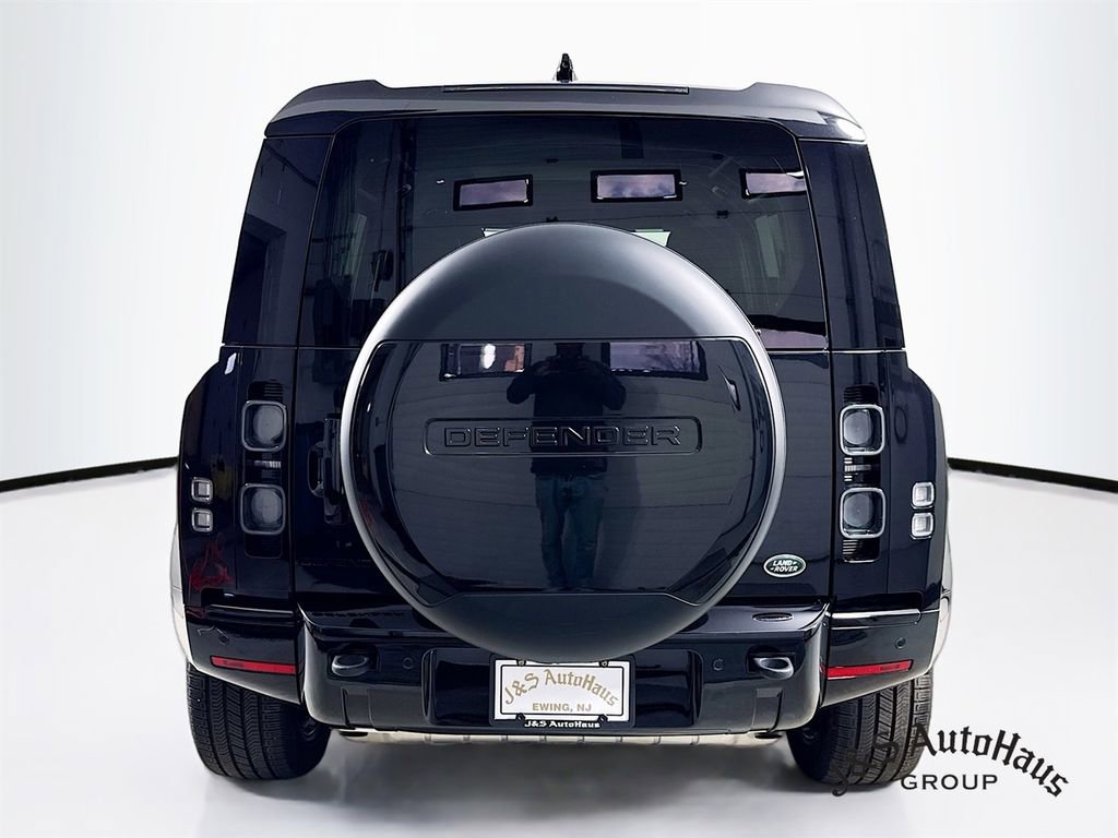 Used 2022 Land Rover Defender 110 X image 6