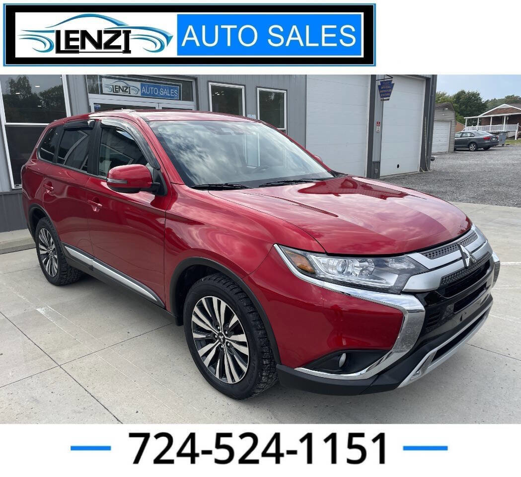 Used 2020 Mitsubishi Outlander SE image 1