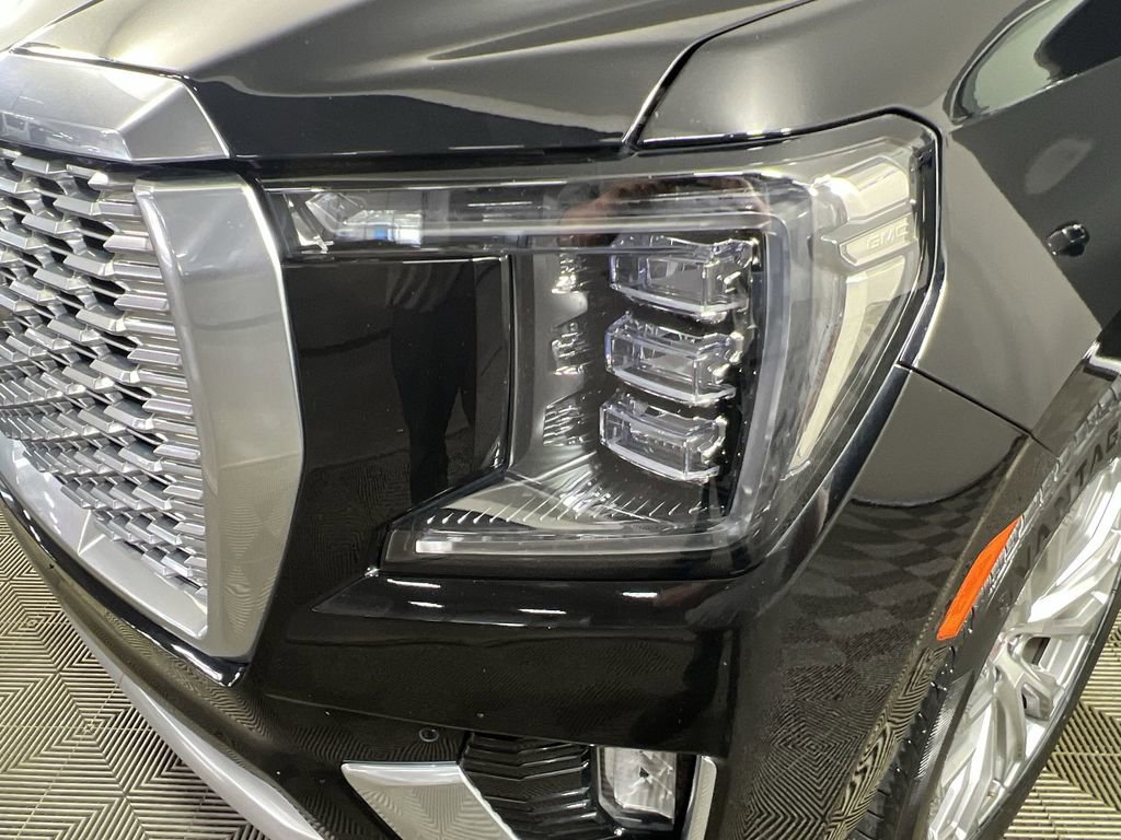 Used 2023 GMC Yukon Denali AWD/4WD image 36