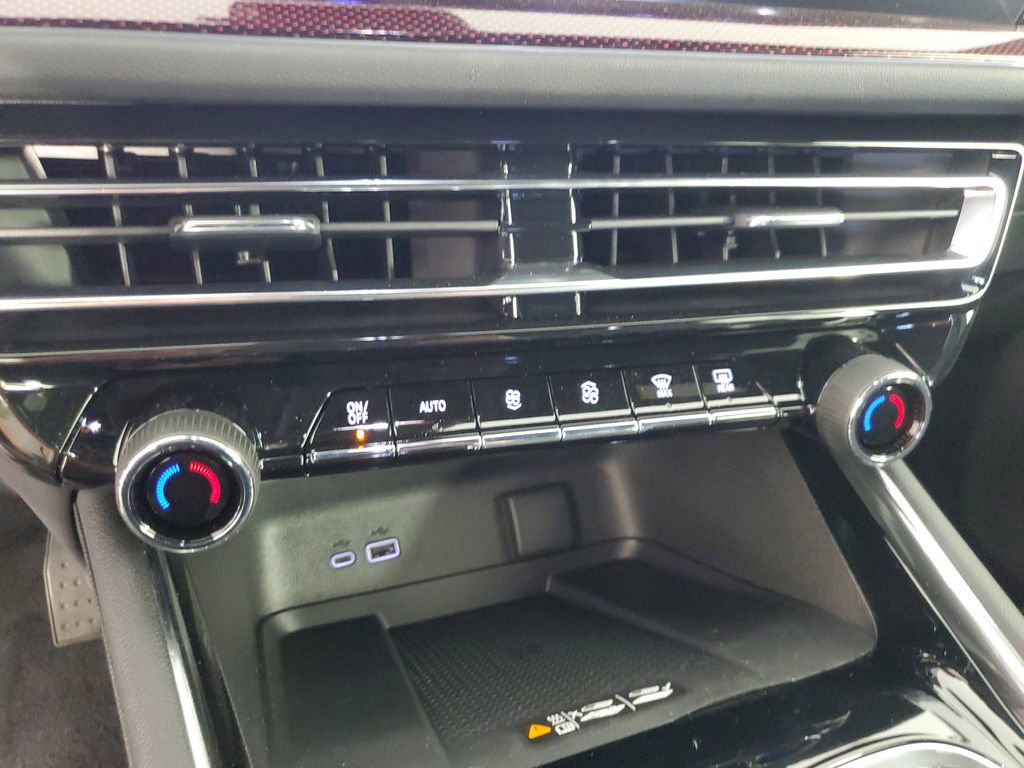 New 2026 Chevrolet Traverse Z71 w/ Enhanced Driving Package image 18