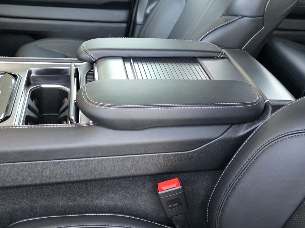 New 2025 Jeep Wagoneer Series II AWD/4WD image 9