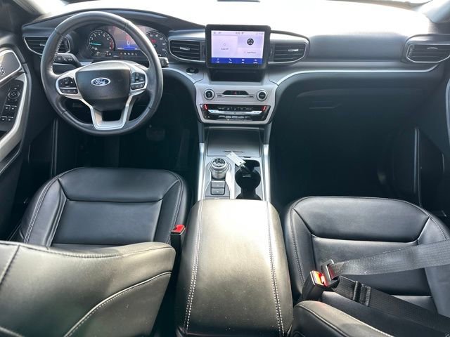 Used 2023 Ford Explorer XLT w/ Equipment Group 202A image 16