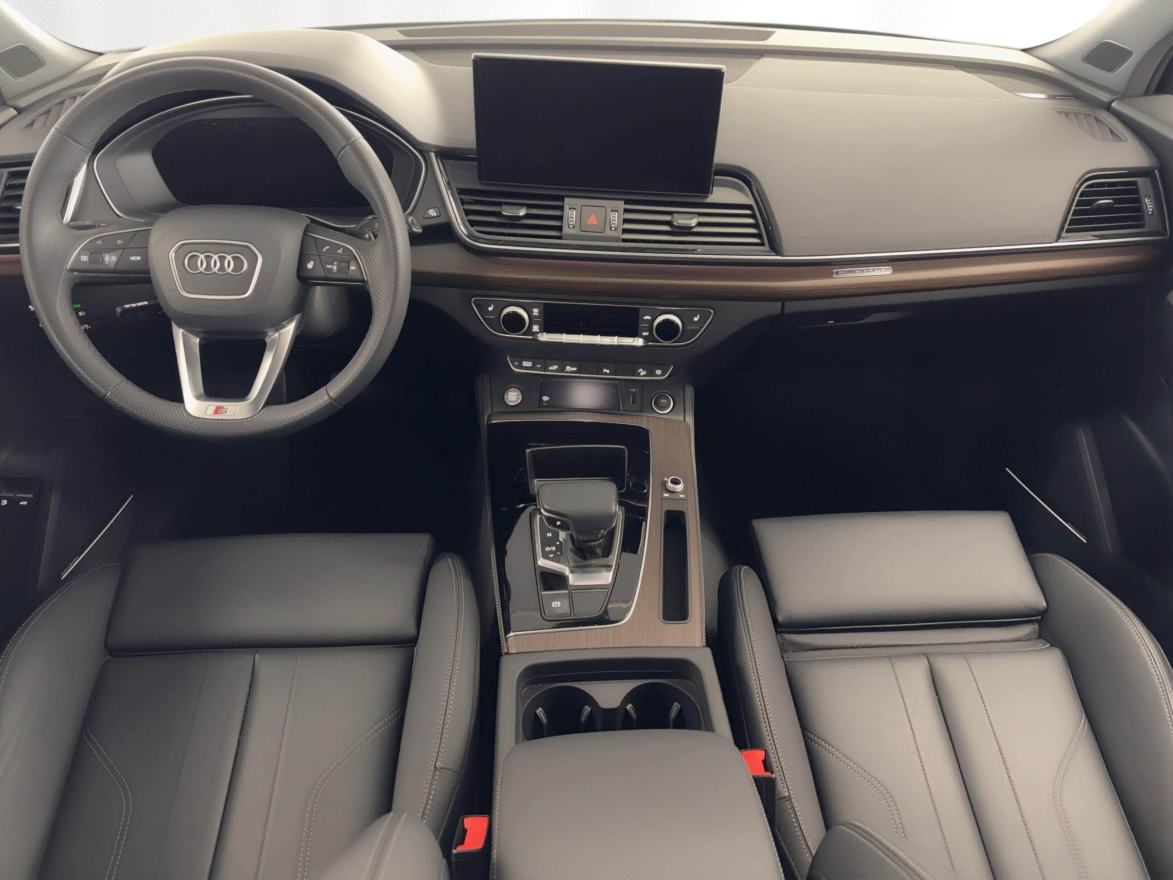 Certified 2025 Audi Q5 e Premium Plus w/ Premium Plus Package image 19