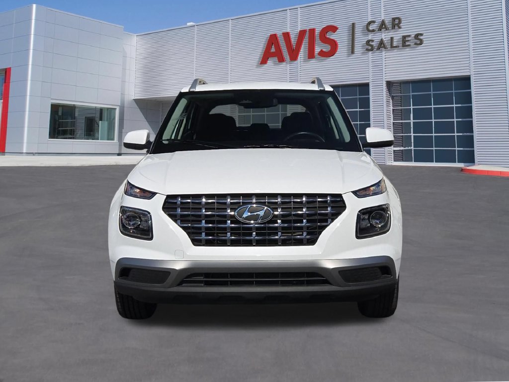 Used 2026 Hyundai Venue SEL FWD image 2