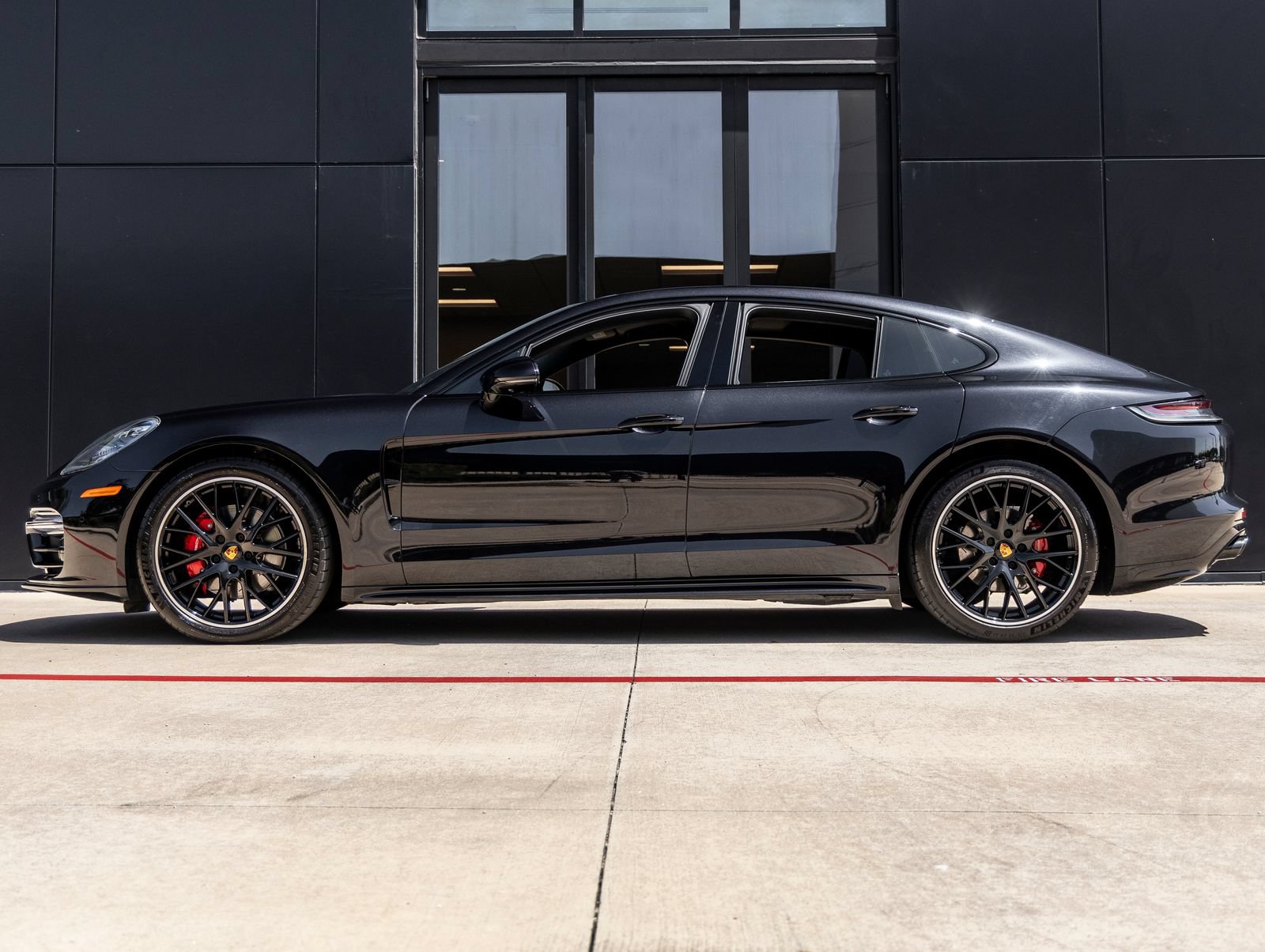 Certified 2023 Porsche Panamera 4S AWD/4WD image 2