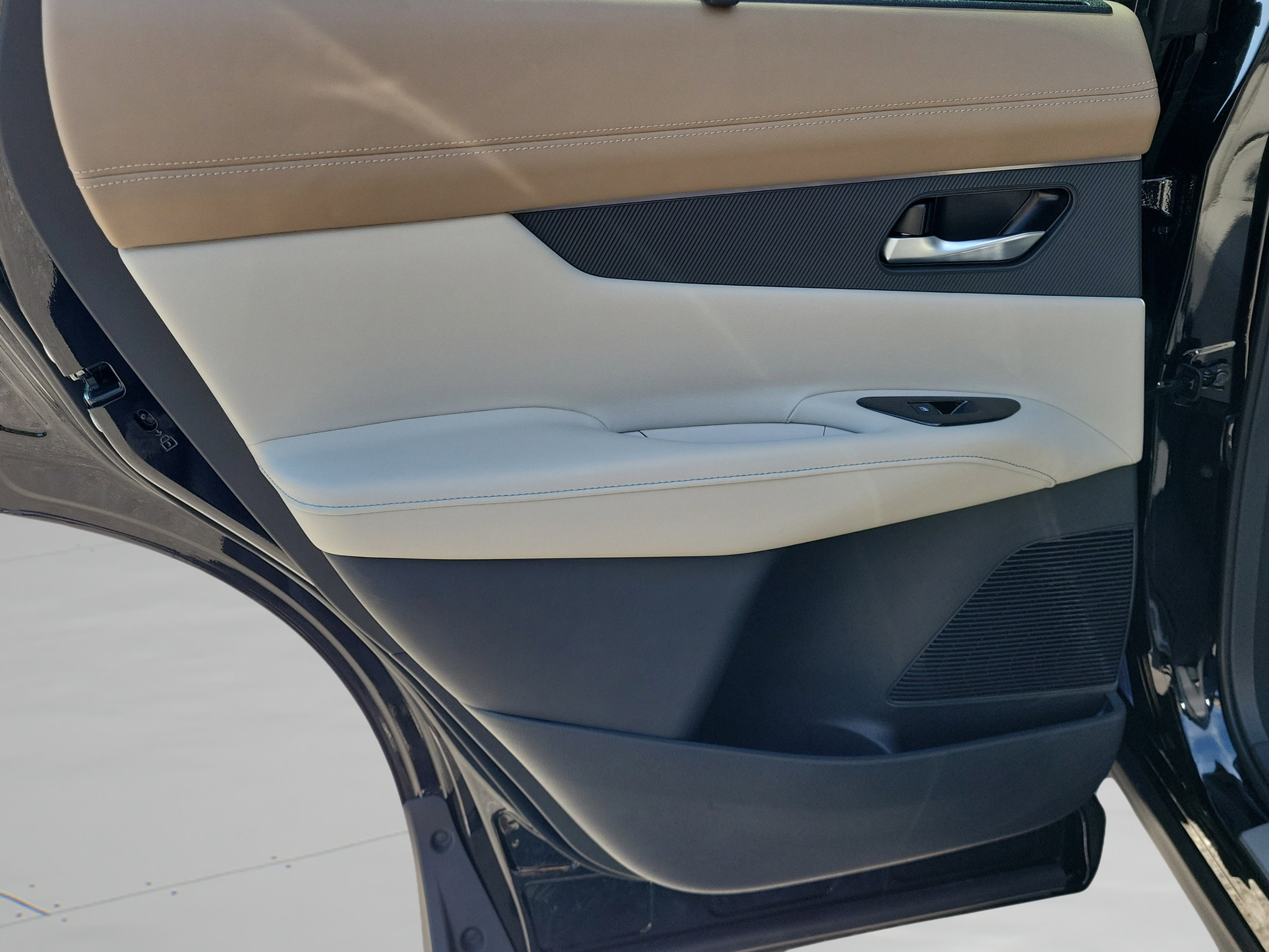 New 2026 Nissan Murano Platinum w/ Cargo Package AWD/4WD image 9