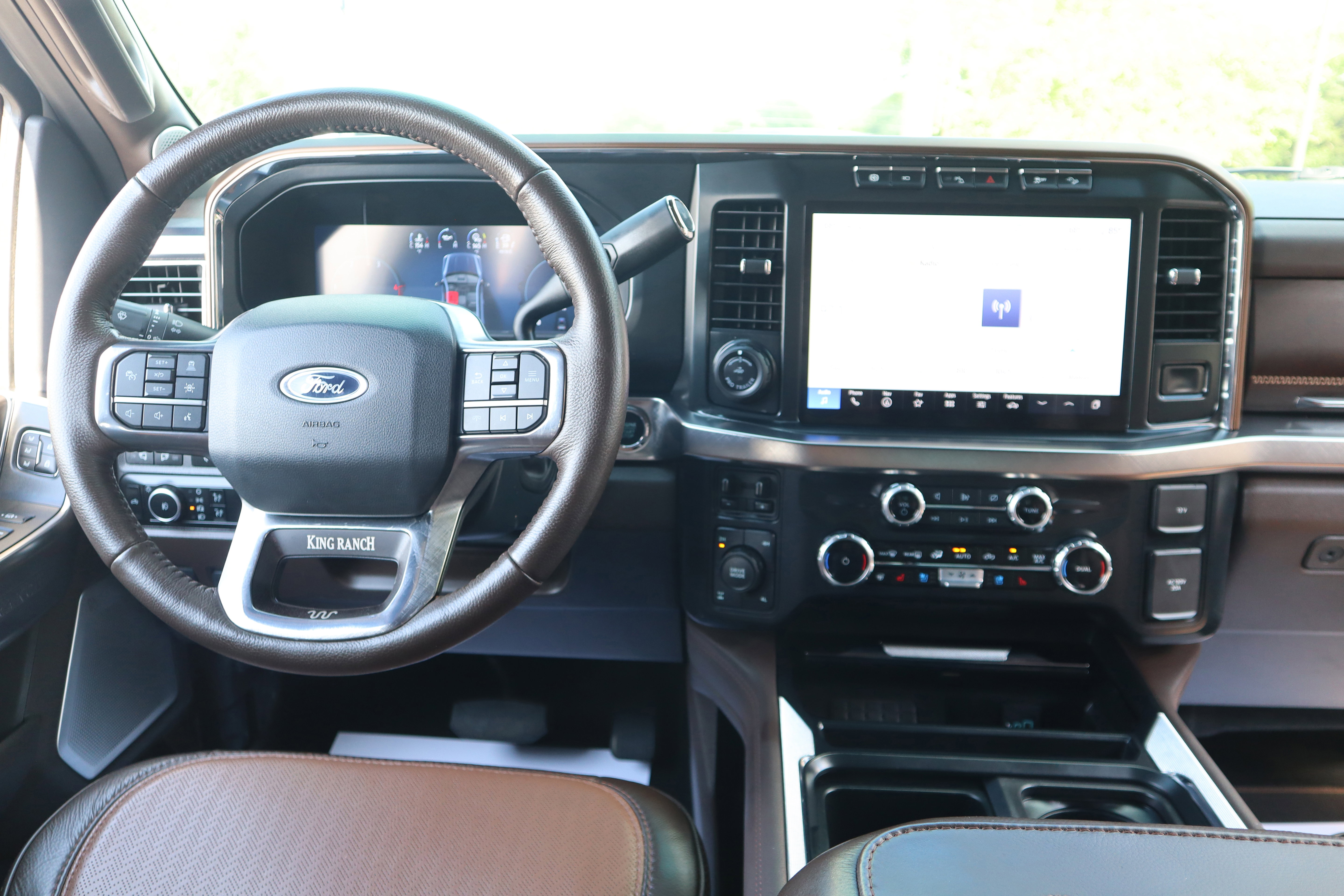 Used 2024 Ford F350 King Ranch w/ Chrome Package AWD/4WD image 14