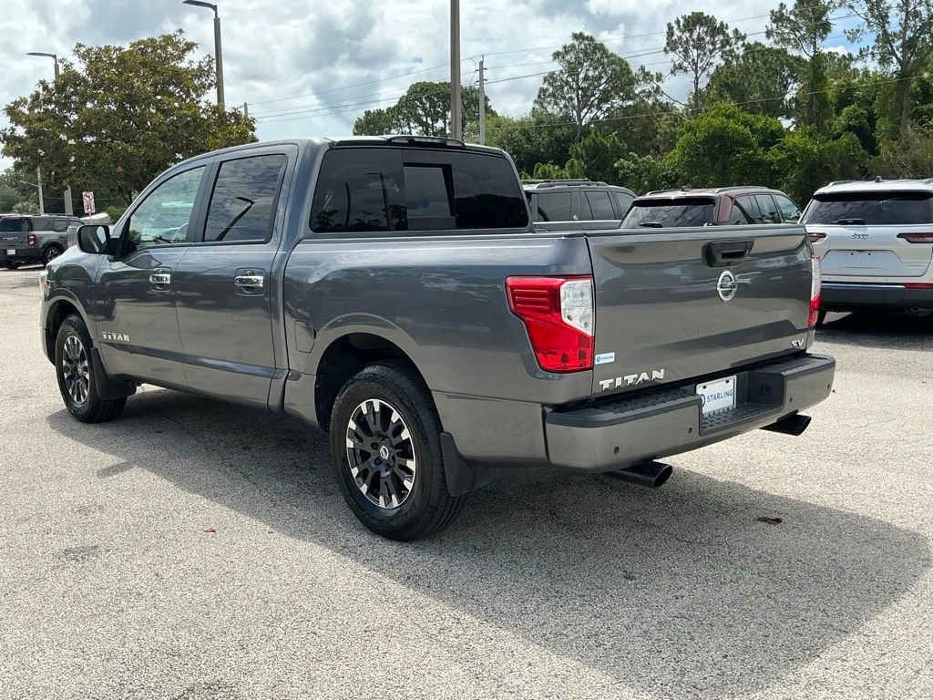 Used 2021 Nissan Titan SV w/ SV Convenience Package RWD image 5