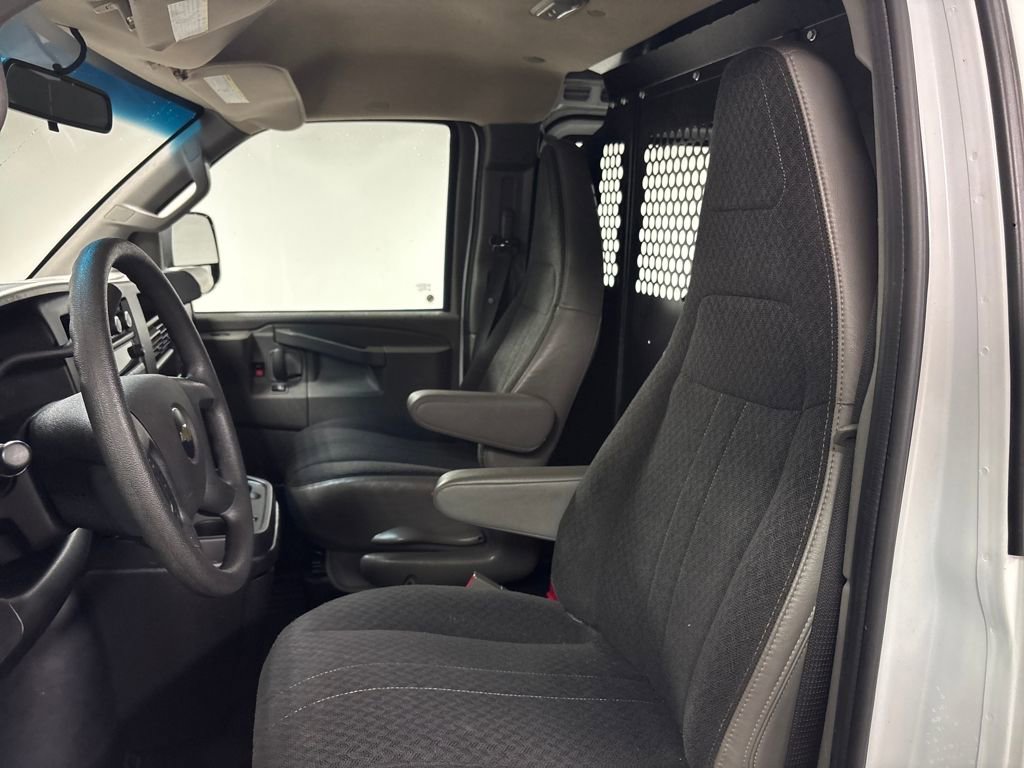 Used 2024 Chevrolet Express 2500 Work Van w/ Driver Convenience Package image 30