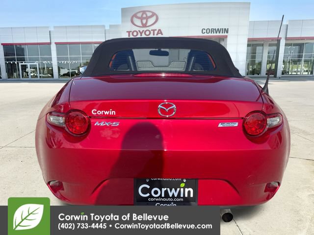 Used 2016 MAZDA MX-5 Miata Sport RWD image 4
